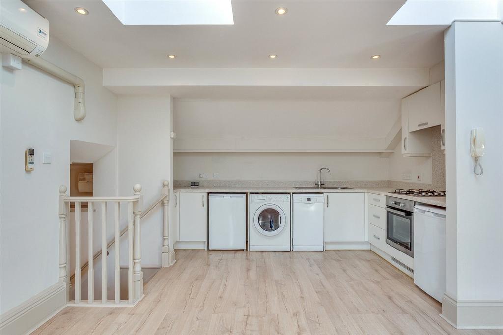 Living Room/Kitchen