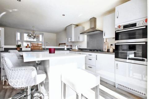undefined, Knight Close, Burton-On-Trent