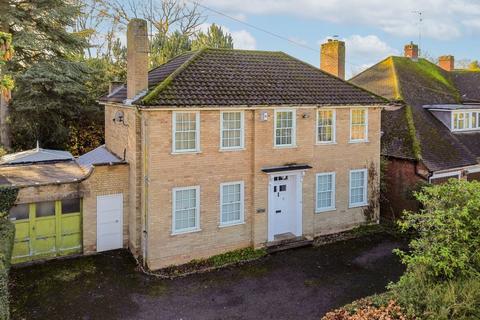 3 bedroom detached house for sale, Amherst Road, Warwickshire CV8