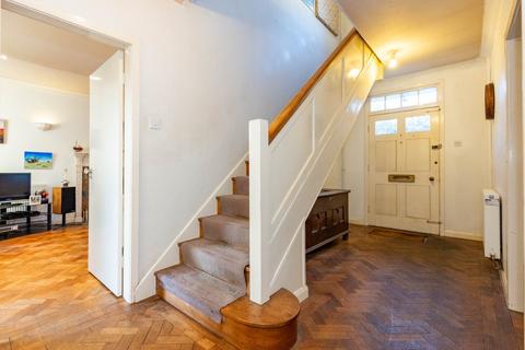 3 bedroom detached house for sale, Amherst Road, Warwickshire CV8
