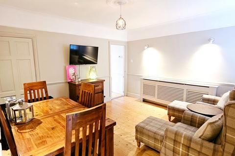 3 bedroom terraced house for sale, Newport road, Aldershot