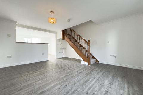 2 bedroom terraced house to rent, Bezant Place, Newquay TR7