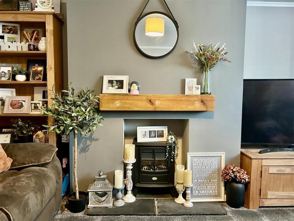 Fireplace.JPG
