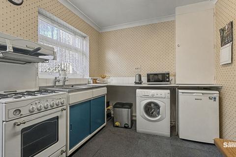 2 bedroom detached bungalow for sale, St. Peters Avenue, Church Warsop, NG20