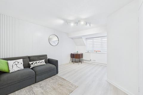 1 bedroom flat for sale, The Oaks, Bell View Manor, HA4