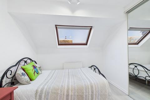 1 bedroom flat for sale, The Oaks, Bell View Manor, HA4