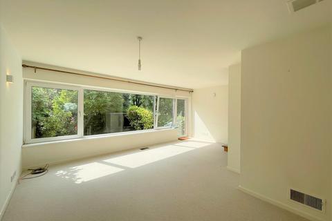 3 bedroom terraced house to rent, Clumber Road West, Nottingham, NG7