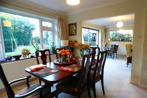 4 bedroom house to rent, Fetcham