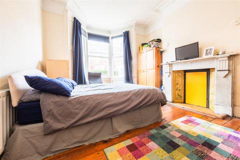 undefined, Cartington Terrace, Heaton
