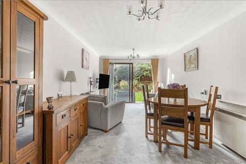 1 bedroom retirement property for sale, High Road, London
