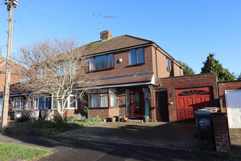 Large Three Bedroom House to Rent