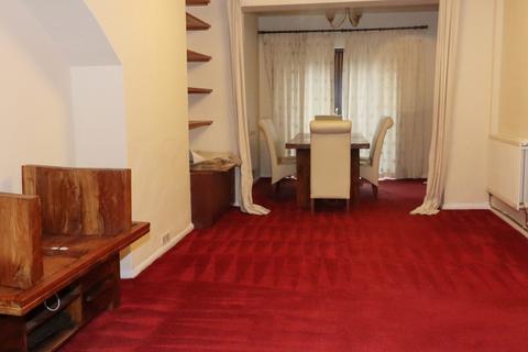 undefined, Luton LU2