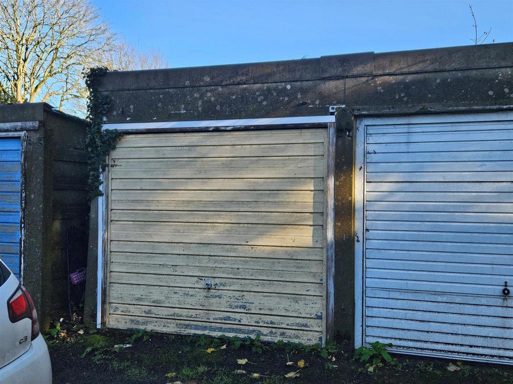 .garage.jpg
