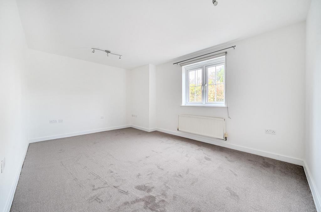 1375568-5-6904a2d...