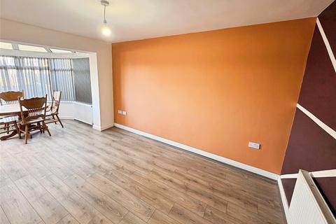 3 bedroom semi-detached house to rent, Brenton Road, West Midlands WV4