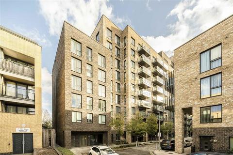 undefined, Madeira Street, London E14