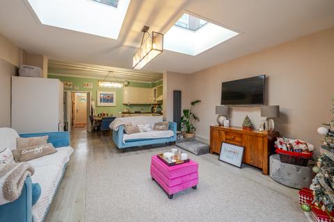 3 bedroom terraced house for sale, Wales Lane, Barton-under-needwood, DE13