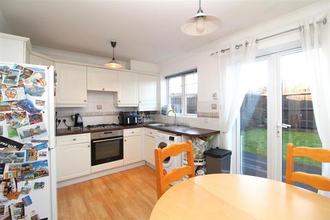 2 bedroom semi-detached house to rent, Greenhills, Newcastle Upon Tyne