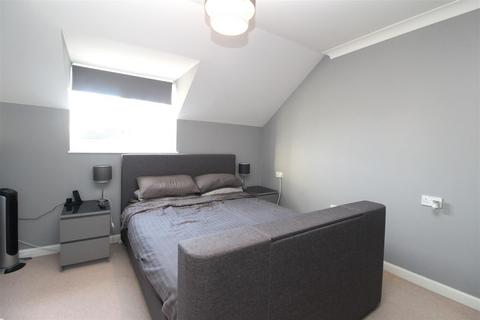 2 bedroom semi-detached house to rent, Greenhills, Newcastle Upon Tyne