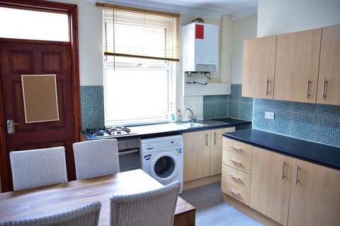 1 bedroom house to rent, Ashville Avenue, Leeds LS6