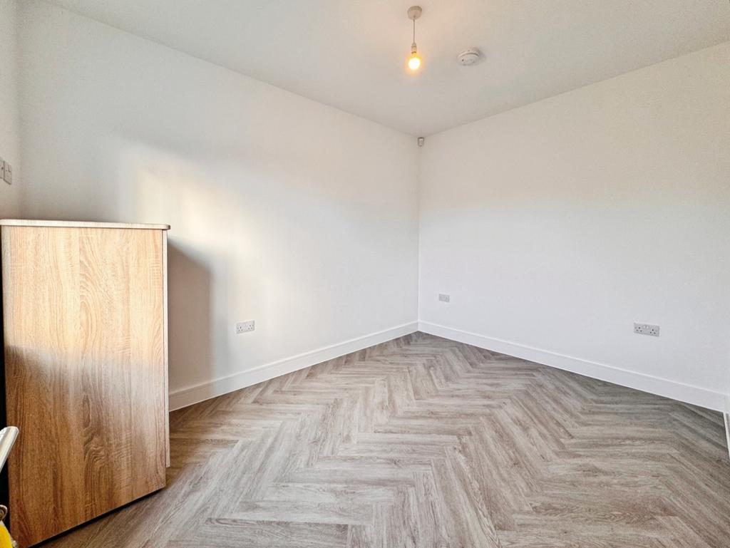 Pbox-bedroom-376448.jpg