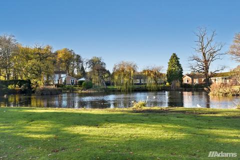3 bedroom detached bungalow for sale, Cedarways, Appleton WA4