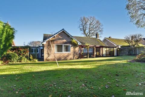 3 bedroom detached bungalow for sale, Cedarways, Appleton WA4