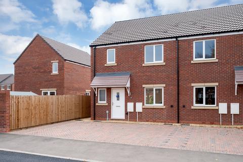 3 bedroom end of terrace house to rent, Charles Dyer Close, Melton Mowbray