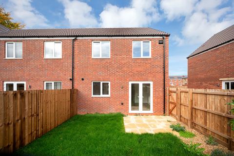 3 bedroom end of terrace house to rent, Charles Dyer Close, Melton Mowbray