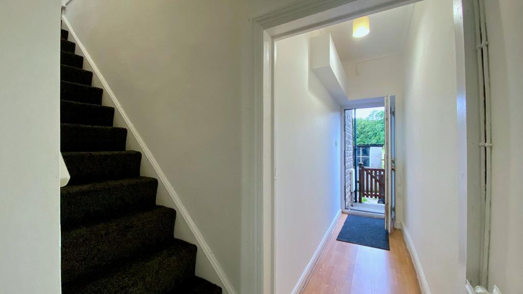 Front porch & entrance hall