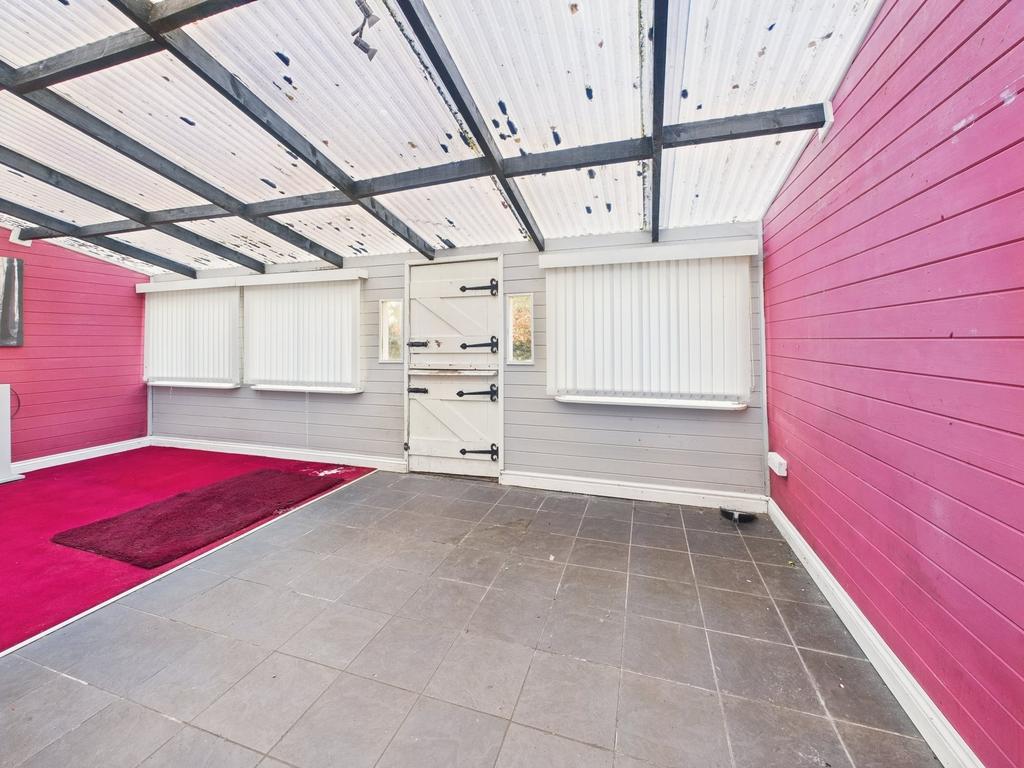 Garden room