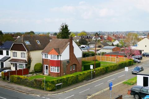 3 bedroom detached house to rent, Writtle Road, Chelmsford CM1
