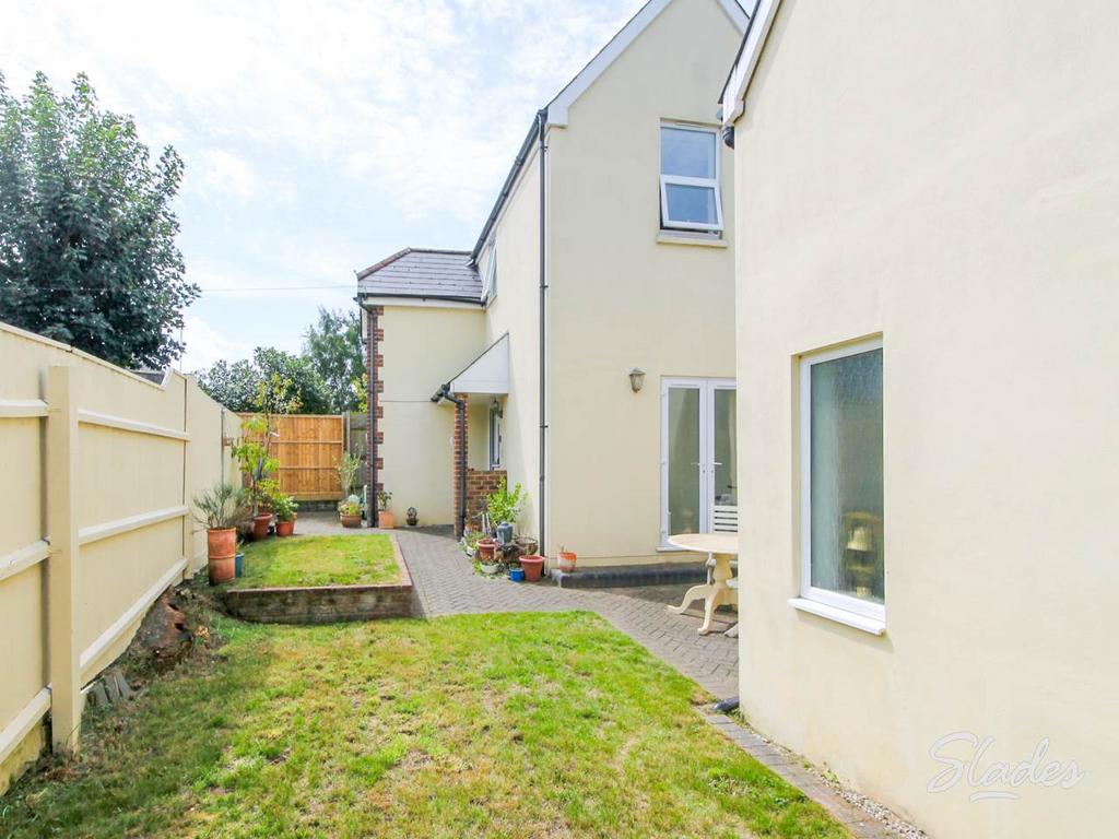 40 a naseby garden 2