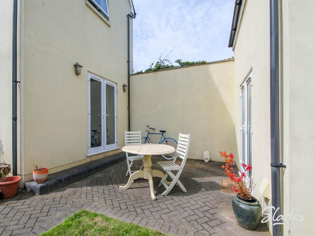 40 a naseby patio are