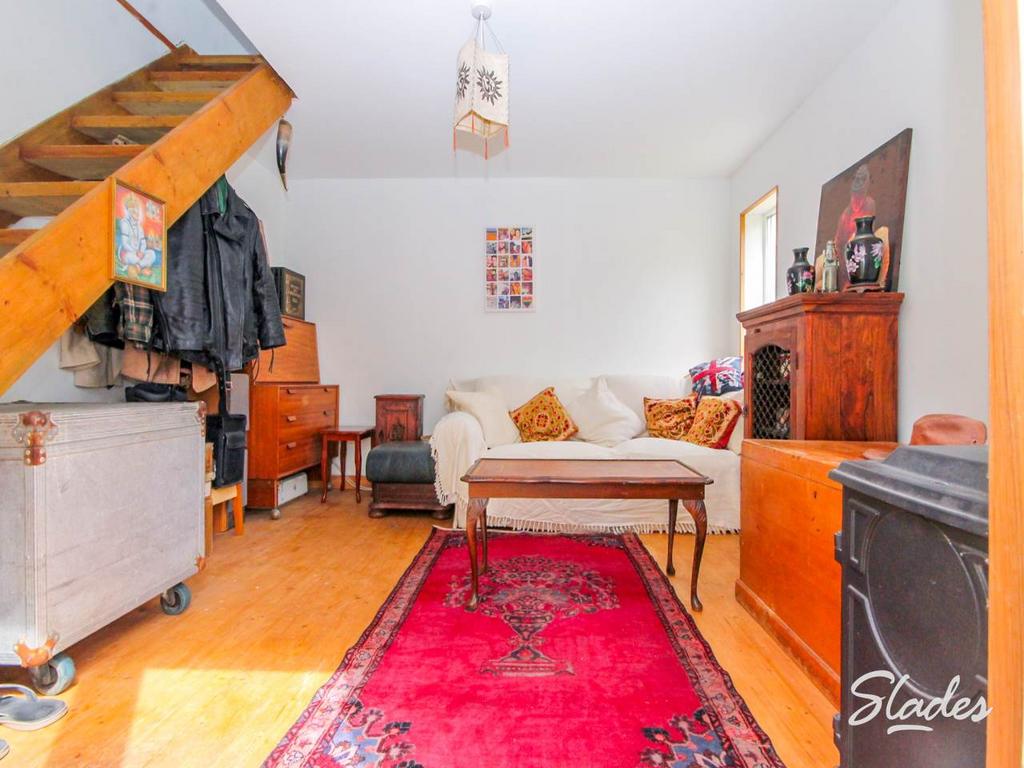 40 a naseby outbuildi