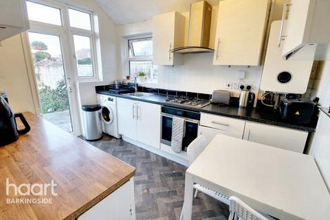 undefined, Peaketon Avenue, Redbridge