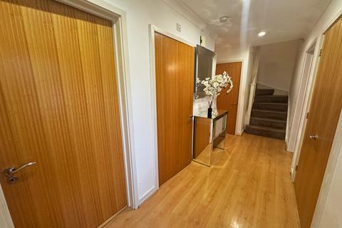undefined, Arcon Drive, Northolt, Greater London, UB5