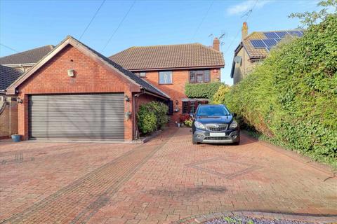 4 bedroom detached house for sale, Clacton on Sea CO15