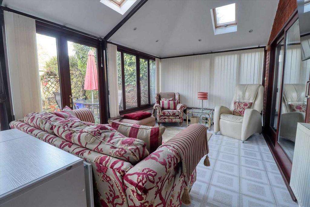 Conservatory Room