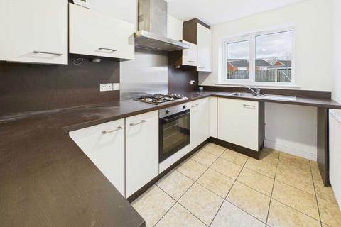 3 bedroom semi-detached house to rent, Rowan Tree Court, Outwood, WF1