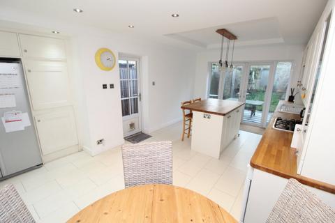 3 bedroom townhouse for sale, Blaby Road, Leicester LE19