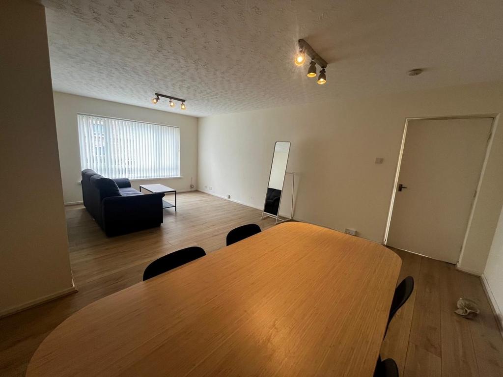 Living Dining Room 1.jpg