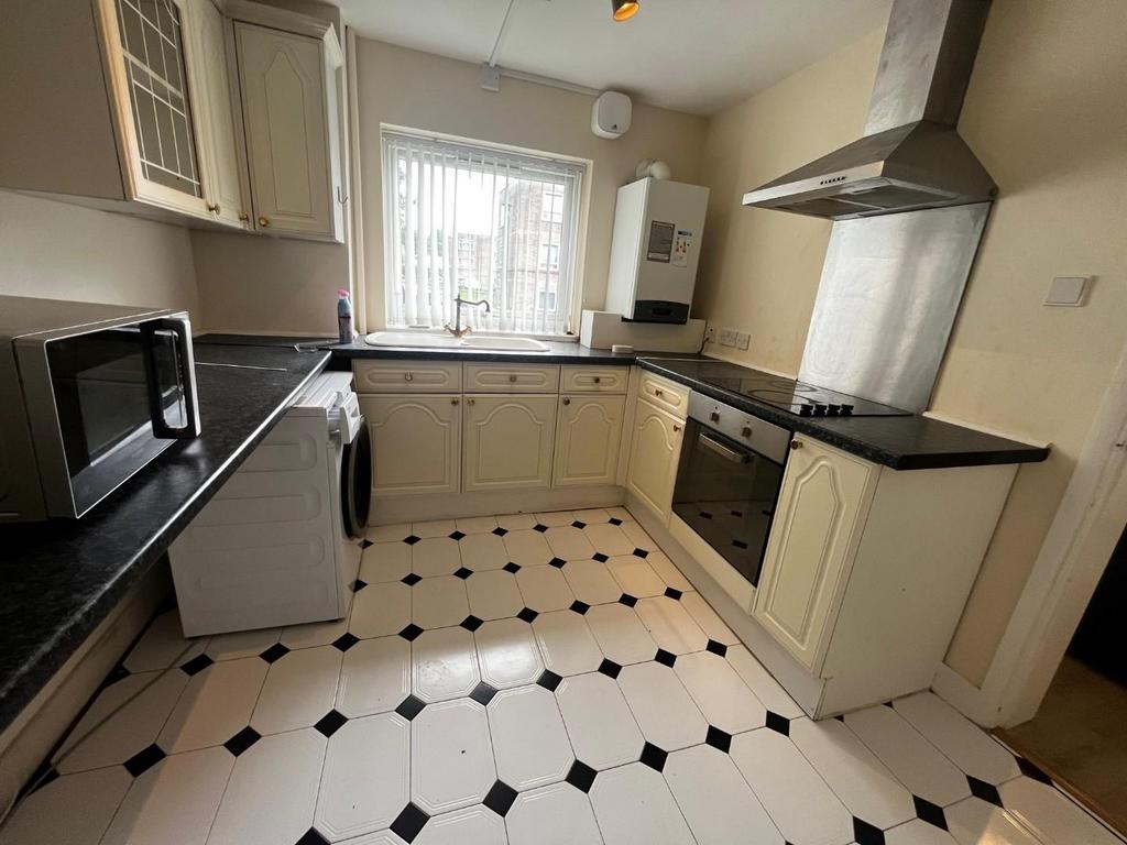 Kitchen2.jpg