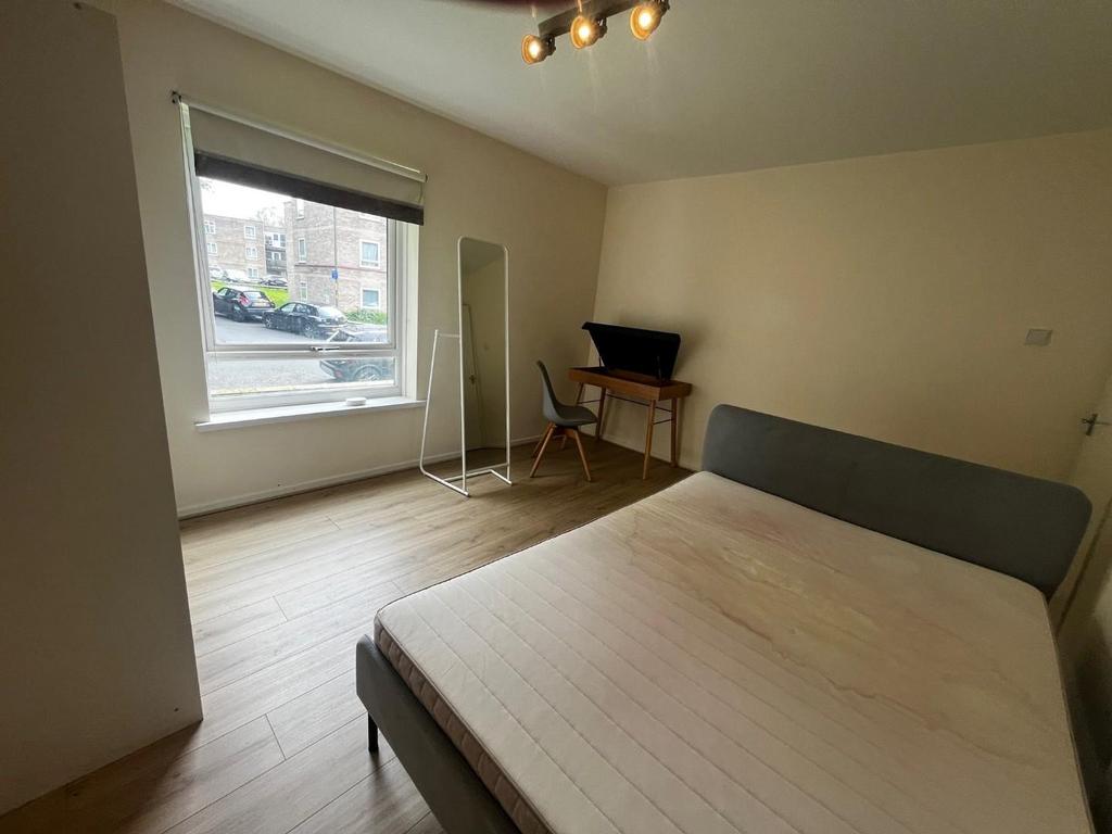 Bedroom One 2.jpg
