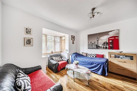 3 bedroom end of terrace house for sale, St Agnes Mews, Reading