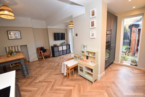 3 bedroom semi-detached house for sale, Edale Avenue, Urmston, M41