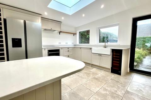 undefined, Pontypool NP4