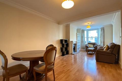3 bedroom terraced house to rent, Hemingford Road, Cambridge