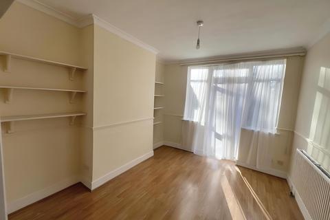 3 bedroom terraced house to rent, Morley Avenue, London
