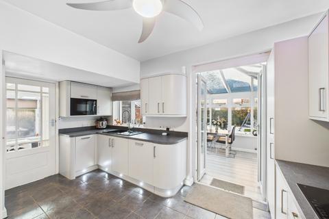 3 bedroom semi-detached house for sale, Leads Road, Sutton-on-hull, Hull, HU7 4XT